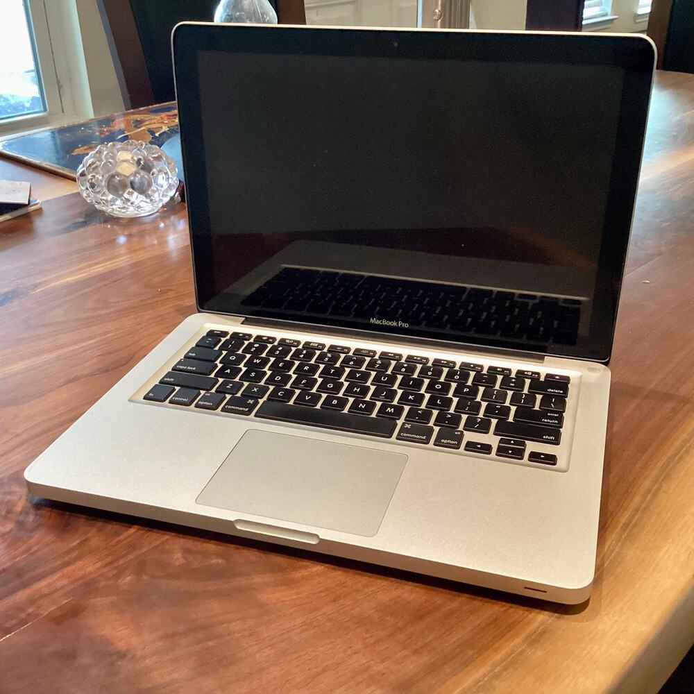 AS-IS Apple Macbook Pro Model A1278  Parts/Repair
